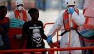 أطباء بلا حدود تعلق عمليات إنقاذ المهاجرين بالبحر المتوسط 