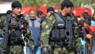 تونس تحبط مخططا إرهابيا لتجنيد شباب وإرسالهم إلى ليبيا