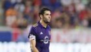 بالفيديو.. مزحة كاكا تكلفه الطرد في الدوري الأمريكي