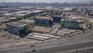 80 مليار دولار قيمة تجارة المنطقة الحرة لجبل علي في 2016