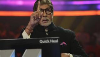 إصابة أميتاب باتشان بكسر في القدم أثناء تصوير فيلمه الجديد