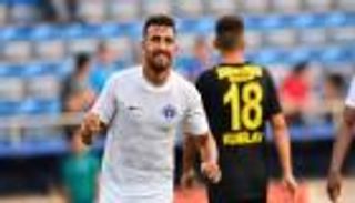 تريزيجيه يكمل انطلاقة مثالية للمحترفين المصريين