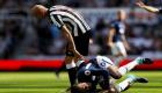 انتقادات لاذعة للاعب نيوكاسل "المطرود" أمام توتنهام