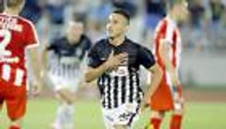 أهلي جدة يعلن موعد انضمام هداف الدوري الصربي للتدريبات