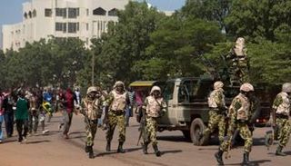 أفراد من الجيش في بوركينا - أرشيفية