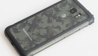 تصميم أولي لهاتف سامسونج s8 اكتيف 