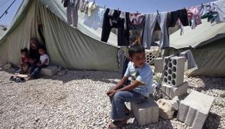 أوضاع سامة للاجئين السوريين بالمخيمات