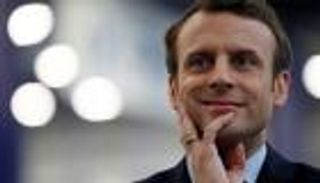 بالإنفوجراف.. ماكرون في 100 يوم.. نجاح خارجي وتراجع داخلي