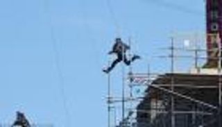 بالفيديو.. قفزة فاشلة لتوم كروز  أثناء تصوير "مهمة مستحلية 6"