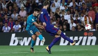 الريال يفوز على برشلونة
