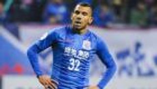 إصابة تيفيز تعيده إلى الأرجنتين