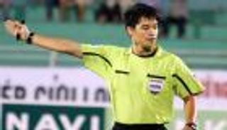 طاقم تحكيم كوري لمباراة الإمارات والسعودية