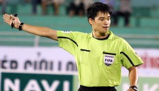 طاقم تحكيم كوري لموقعة الإمارات والسعودية