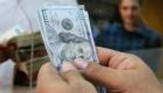 مصر..بنوك حكومية تخفض الدولار وترقب لأسعار الفائدة