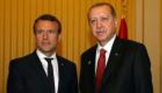 ماكرون يطالب أردوغان بإعادة الطالب الفرنسي المحتجز في أنقرة