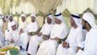 عبدالله بن زايد يقدم واجب العزاء لأسرة الشهيد البلوشي