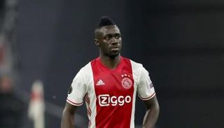 سانشيز يرغب في الرحيل