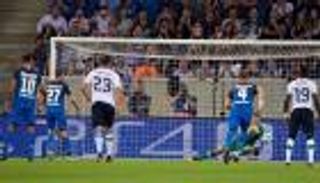 رعونة مهاجم هوفنهايم تحرم فريقه التقدم على ليفربول