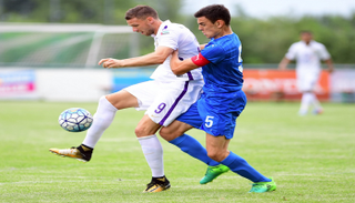 لوكاس بيرغ أثناء إحدى مباريات العين الودية