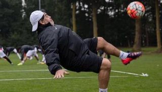 مارادونا خلال معسكر الفجيرة