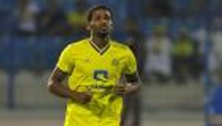 التحكيم الرياضي السعودي يوقف عقوبة عوض خميس "النصر"