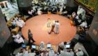 المستثمرون الأجانب يدعمون سوقي الإمارات في الإغلاق