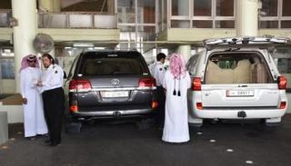 حجاج قطريون في منفذ سلوى البري