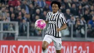 ثنائي يوفنتوس يضعان كوادرادو على أعتاب روما