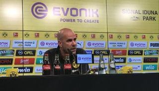 بيتر بوش في المؤتمر الصحفي