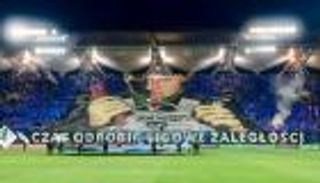 اليويفا يعاقب 3 أندية بسبب شغب الجماهير