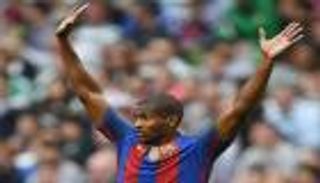 مينا وكوتينيو يمهدان لرحيل مارلون عن برشلونة