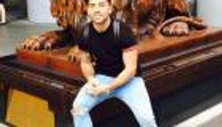 بريطاني "بسبعة أرواح" نجا من تفجير مانشستر ودهس برشلونة