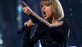 سويفت يتابعها ملايين المعجبين