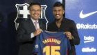 باولينيو يتذكر طفولته البائسة بعد الانتقال لبرشلونة