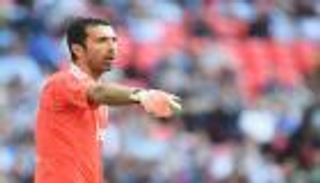 بوفون يتصدى لأول ركلة جزاء بالفيديو في ليلة استثنائية