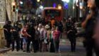 والدة سائق سيارة هجوم برشلونة: سلم نفسك للشرطة