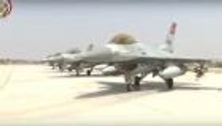 الجيش المصري يدمر 9 عربات محملة بالأسلحة قرب الحدود مع ليبيا