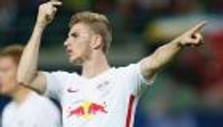 بالفيديو.. التحقيق مع ضباط ألمان أهانوا هداف القارات