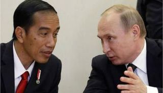 الرئيس الروسي فلاديمير بوتين ونظيره الإندونيسي جوكو فيدودو