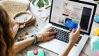 بالصور .. أفضل 5 مواقع تسوق تجنبك زحمة العيد 