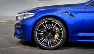 بي ام دبليو تكشف عن M5 الجديدة كلياً