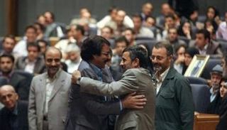 عليرضا افتخاري وأحمدي نجاد