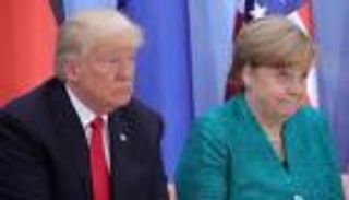 ميركل: يجب احترام ترامب بوصفه رئيسا لأمريكا