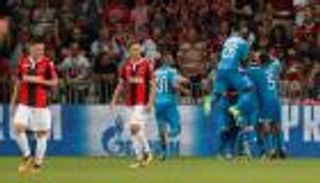 إشبيلية ونابولي يتأهلان إلى مجموعات دوري الأبطال