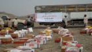 قافلة مساعدات من الهلال الأحمر الإماراتي لنازحي المخا باليمن