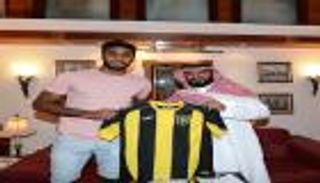 اتحاد جدة يجدد عقد حارسه الشاب