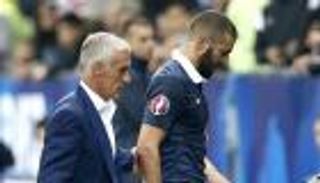 غياب متوقع لديمبلي وبنزيمة عن قائمة فرنسا