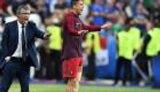 مدرب البرتغال: عقوبة كريستيانو ظالمة للغاية