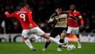 بنفيكا وبازل يعيدان "ذكريات سيئة" لليونايتد في دوري الأبطال