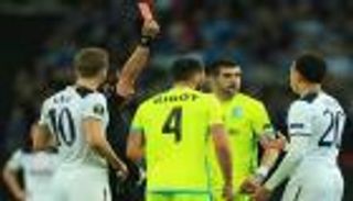 نجم توتنهام يغيب عن انطلاقة فريقه بدوري الأبطال